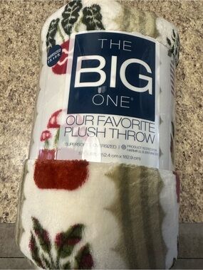 The Big One Plush Holiday Throw - Red, Green, Cream